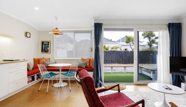 Retro Retreat | Walk to St Clair Beach in Dunedin