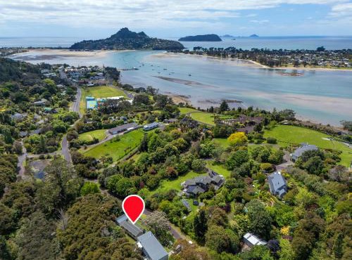 Rewa Rewa Retreat - Tairua Holiday Home in Tairua