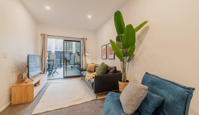 Riverside City Base | 4BR + BBQ | Group Stay in Christchurch Central City