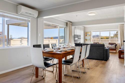 Roberts Street Central 4 Bedroom Sleeps 10