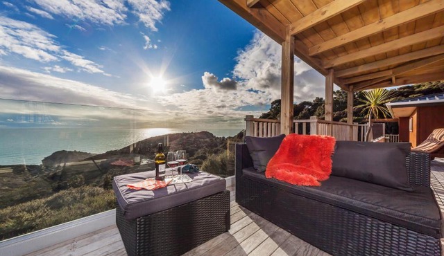 Romantic Piha in Auckland