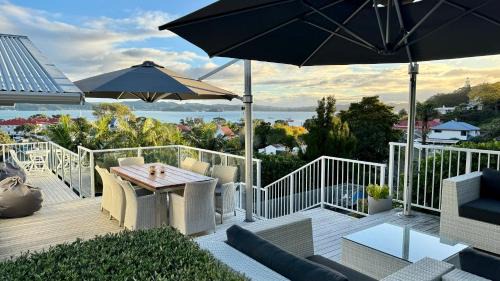 Russell Apartments - Russell Penthouse - 3 Bedroom - POOL-SPA - Central in Russell