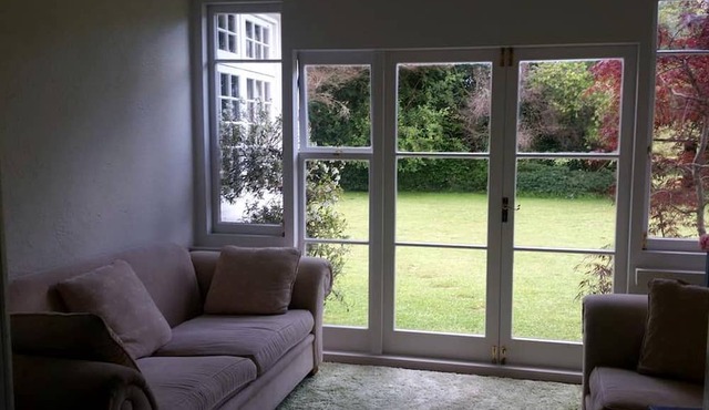 Rustic Getaway on a Farm with Breakfast Included in Cambridge, North Island in Cambridge