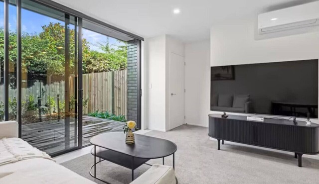 Sanctuary in St Albans: Chic 2-Bedroom Retreat in Christchurch