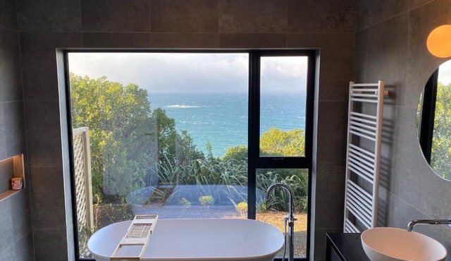 Secluded coastal comfort in Dunedin