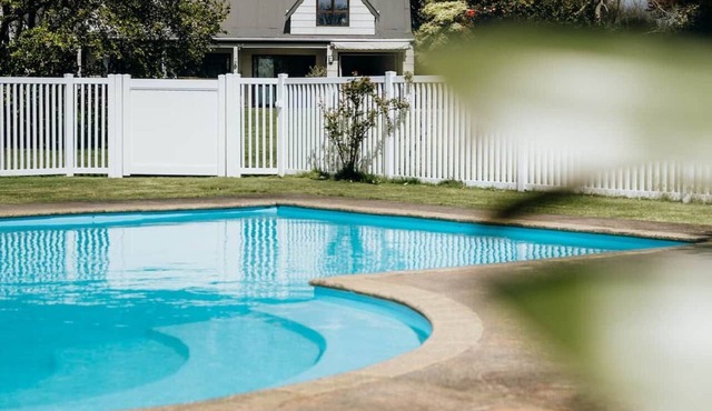 Sentry Gardens | Huge Private Saltwater Pool | Park-like Gardens | Close to Town in Sentry Hill
