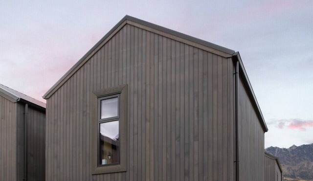 Ski Villa with Carpark 49, Brand-new Snow Retreat! in Queenstown