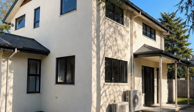 Snowfed House - perfect for 2 families or large groups | sleeps 9 in Methven
