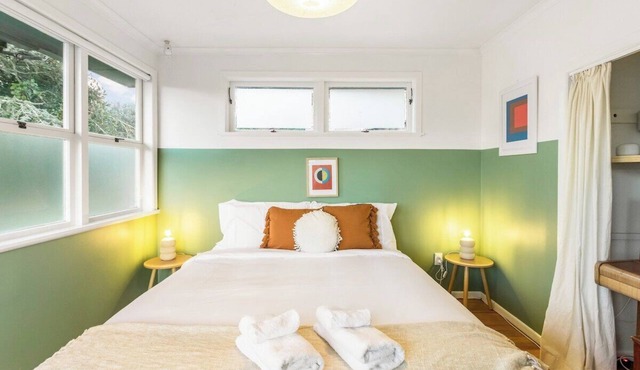 Spacious 3BR | 2 BA | Car Park in Auckland