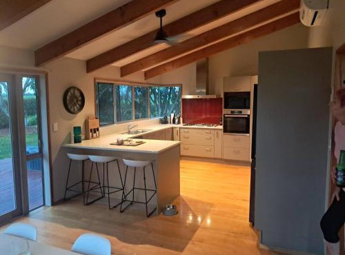 Spacious 5 Bedroom House in Nghinapuri Family Retreat in Karamu