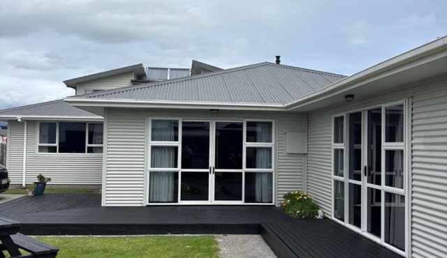Spacious beachside family home Carters Beach in Carters Beach