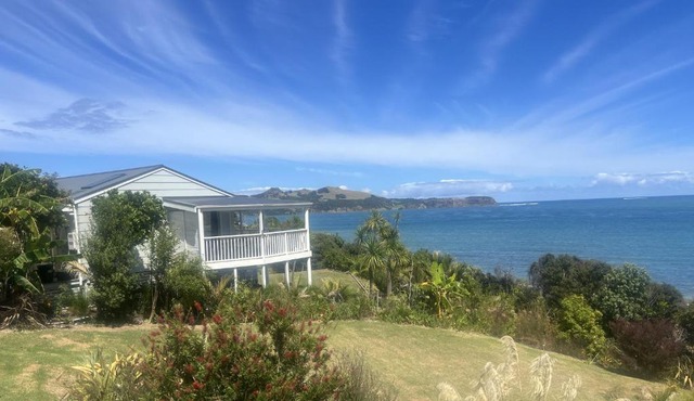 SPRING SPECIAL Stay 4 nights & only pay for 3 180 Degrees Opononi in Opononi