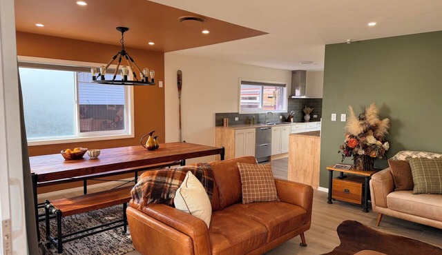 SQ Property; Autumn Hideaway. Customisable layout for small or large groups in Palmerston North