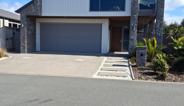 Studio on Hugoway, Papamoa Beach, Spring Special in Tauranga