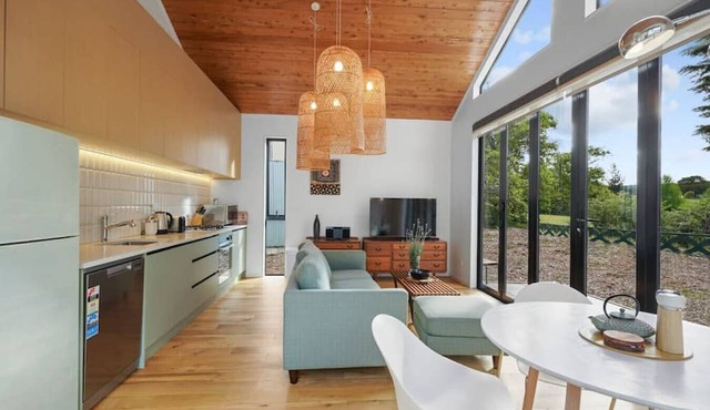 Stunning 2BR Retreat in Tranquil Henderson | WIFI