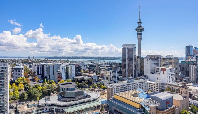 Stunning 3 Bedroom Penthouse Apt in Auckland CBD