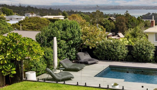 Stylish Birkenhead home with Pool and ocean views!