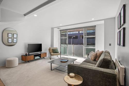 Stylish New York Loft in the Heart of Parnell