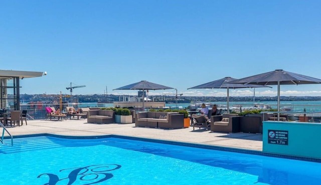 Stylish Retreat with city views in Auckland CBD