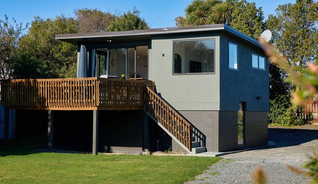 Sunny Balcony | Mountain Views | Relaxed - KK04313 in Kaikoura