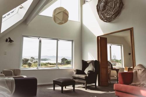 Sunset Sands Waihi Beach, Sleeps up to 8, water views