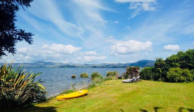Super Lake Edge Lodge in Rotorua