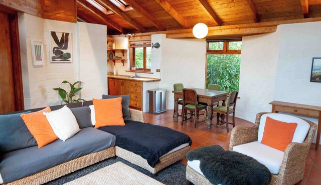 Tairua Earth House Retreat