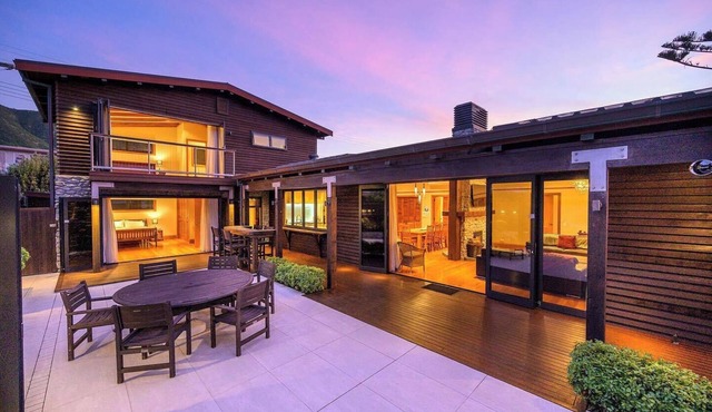 Tata Tides Beach Front Retreat - Golden Bay at its finest in Tata Beach