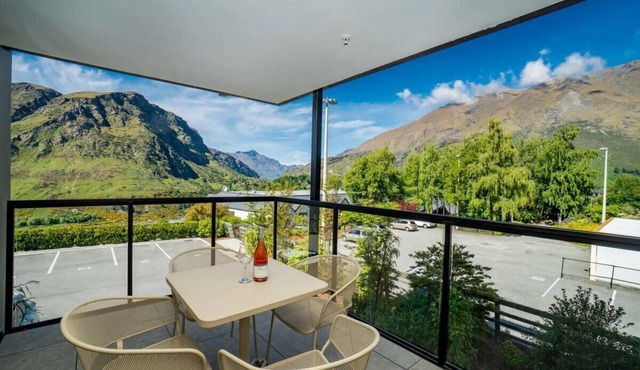 Te Awa at La Residence du Parc in Queenstown