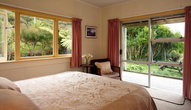 Te Hapu Coastal Cottages in Collingwood