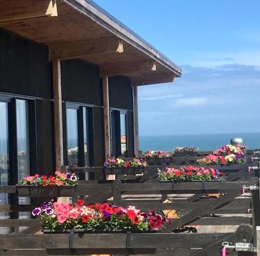The Cliffs Resort Seaside Lodge in Papatotara