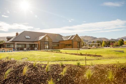 The Harvest Hotel in Lowburn