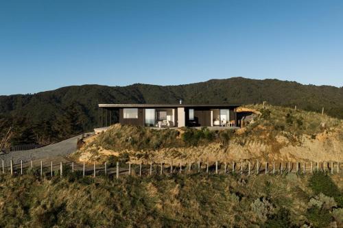 The Hide Kapiti Accommodation