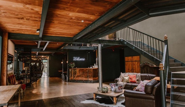 The Narrows Landing Hotel