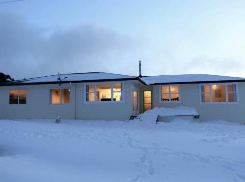 The Nash - National Park Holiday Home in National Park Village