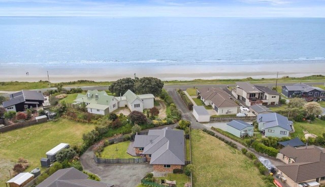 The Pohara Beach Life in Takaka