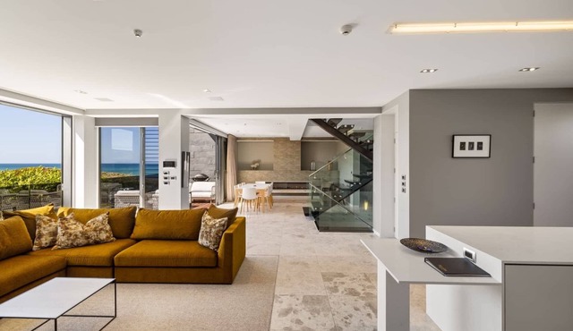 The Salt House | Sea Views, Spa, Beach & Lift in Mount Maunganui