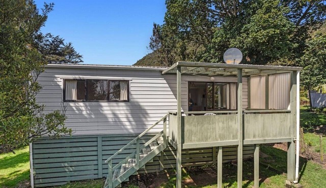 The Treehouse – Whanarua Bay in Whanarua Bay