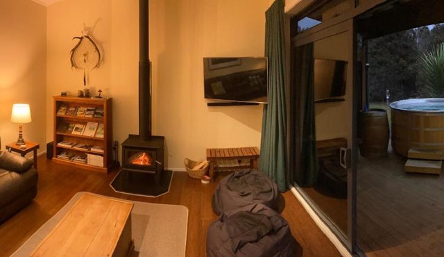 The Woodsman's Den in St. Arnaud