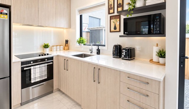 This charming townhouse, located in the heart of Christchurch Central in Christchurch