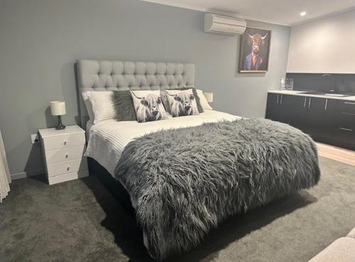 Thornton Hideaway Private Standalone Retreat, Walk to Cambridge Town Centre