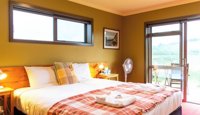 Timber Trail Lodge & Transport