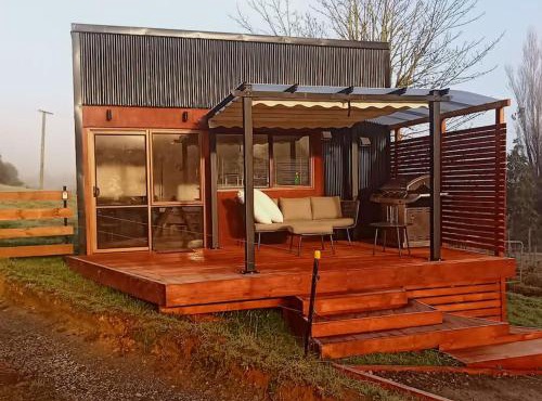 Tiny home in the hills Ruapehu in Hikumutu