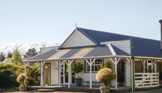 Tongariro Crossing Lodge