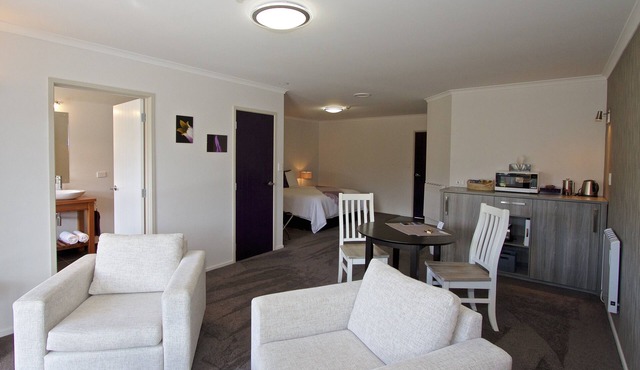 Tongariro Suites at The Rocks