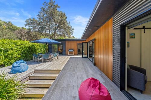 Tranquil Escape - Waihi Beach Holiday Home in Bowentown