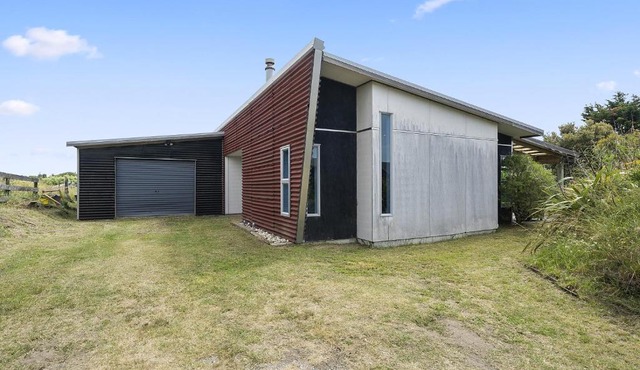 Tranquilo - Waikawa Beach Holiday Home in Waikawa Beach