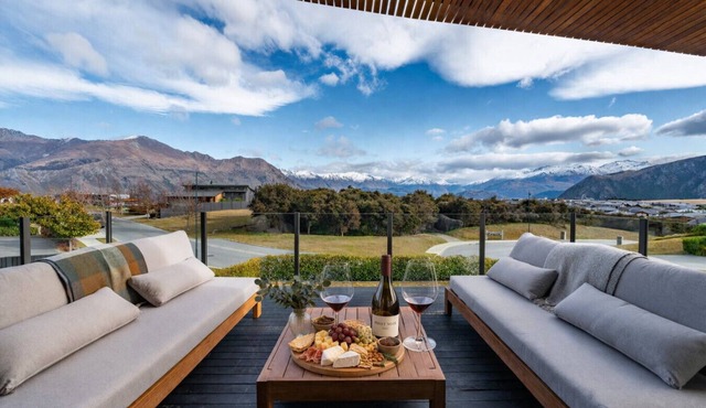 Treetop Heights | Mountain Views, Wanaka in Wānaka