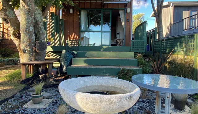 Tui Cottage a private studio with your own entrance.