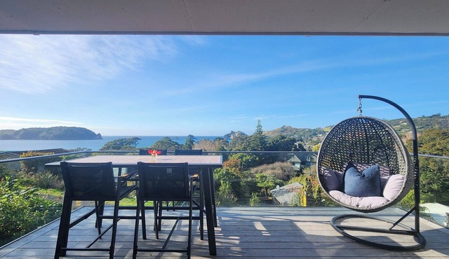 Tutaritari Treasure - beautiful views and close to the beach, shops and pub in Hahei